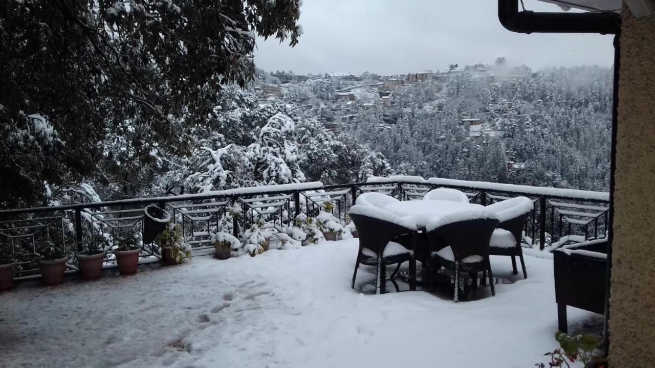 The Oaktree House Hotel Shimla Buitenkant foto