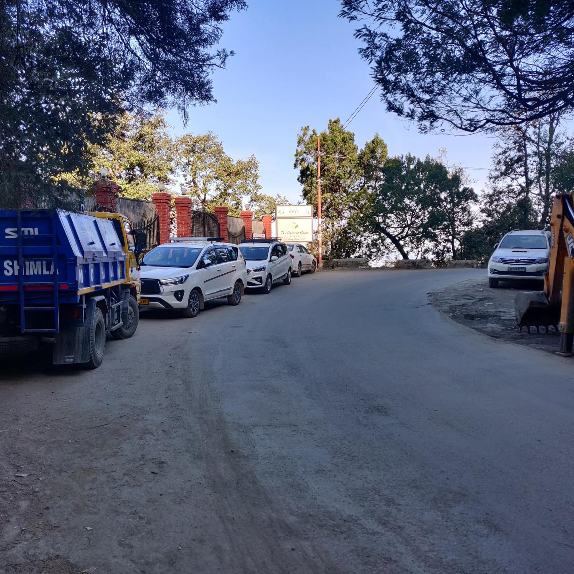 The Oaktree House Hotel Shimla Buitenkant foto