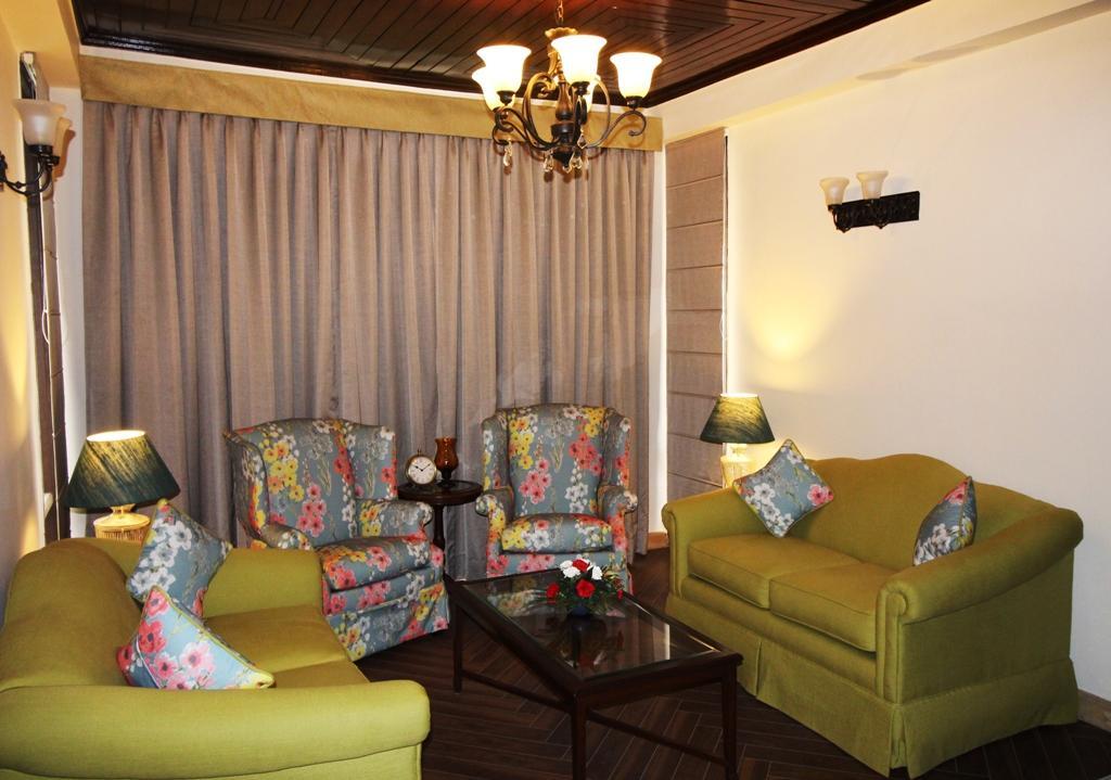 The Oaktree House Hotel Shimla Buitenkant foto